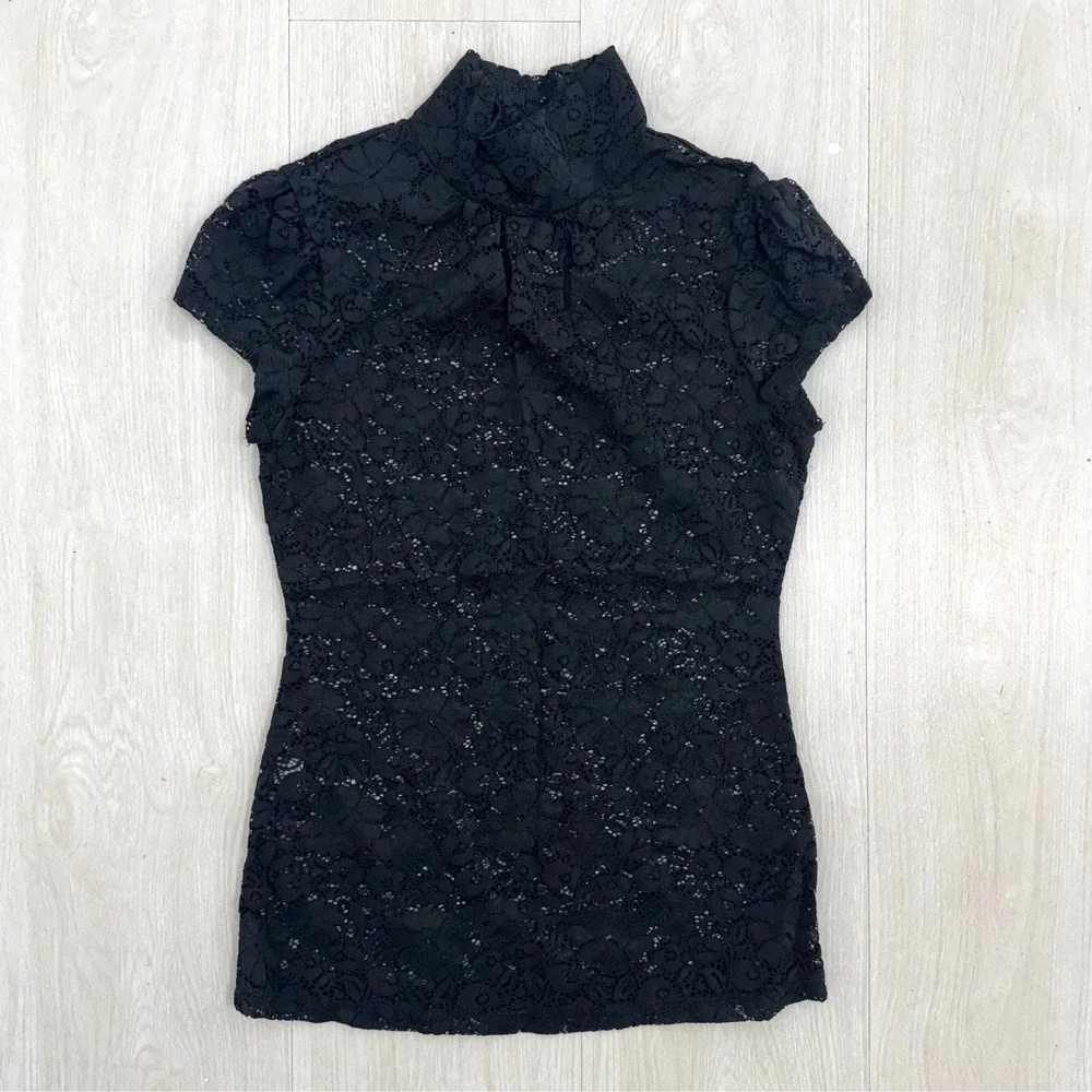 Express Lace Blouse‎ Women XS Black Mock Neck Cap Sleeve Floral Sheer Overlay